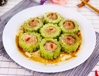 三七怎么吃：三七粉三七花苦瓜釀肉，原來(lái)苦也是種美味