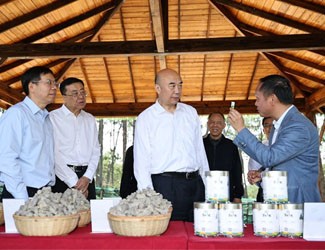 劉國(guó)中在云南調(diào)研時(shí)強(qiáng)調(diào) 抓實(shí)抓細(xì)常態(tài)化精準(zhǔn)幫扶工作 持續(xù)鞏固拓展脫貧攻堅(jiān)成果
